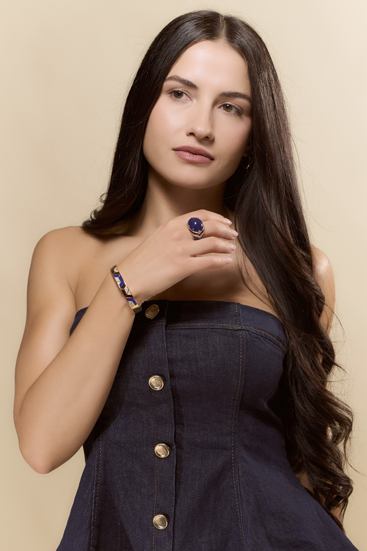 modelo-anillo-pulsera-dorado-azul-velvet-lux-malizzia